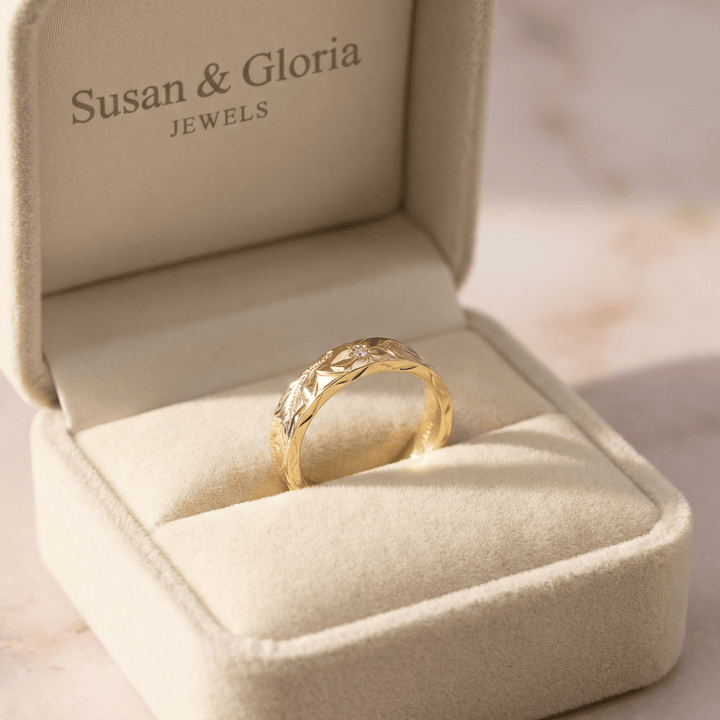 Gold Leaf Vintage Band Ring