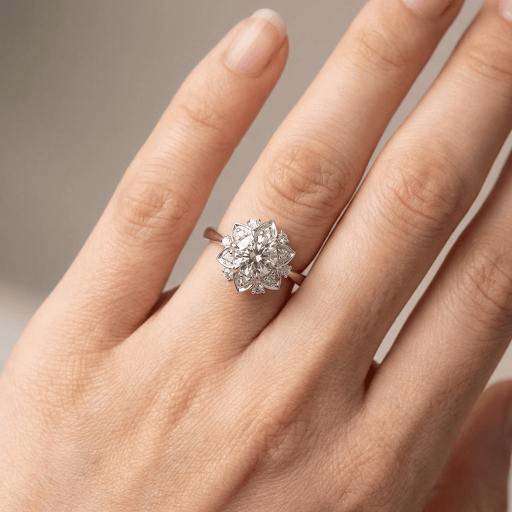 Silver Zirconia Lotus Light Ring