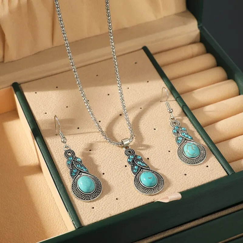 Vintage Turquoise Dream Jewelry Set