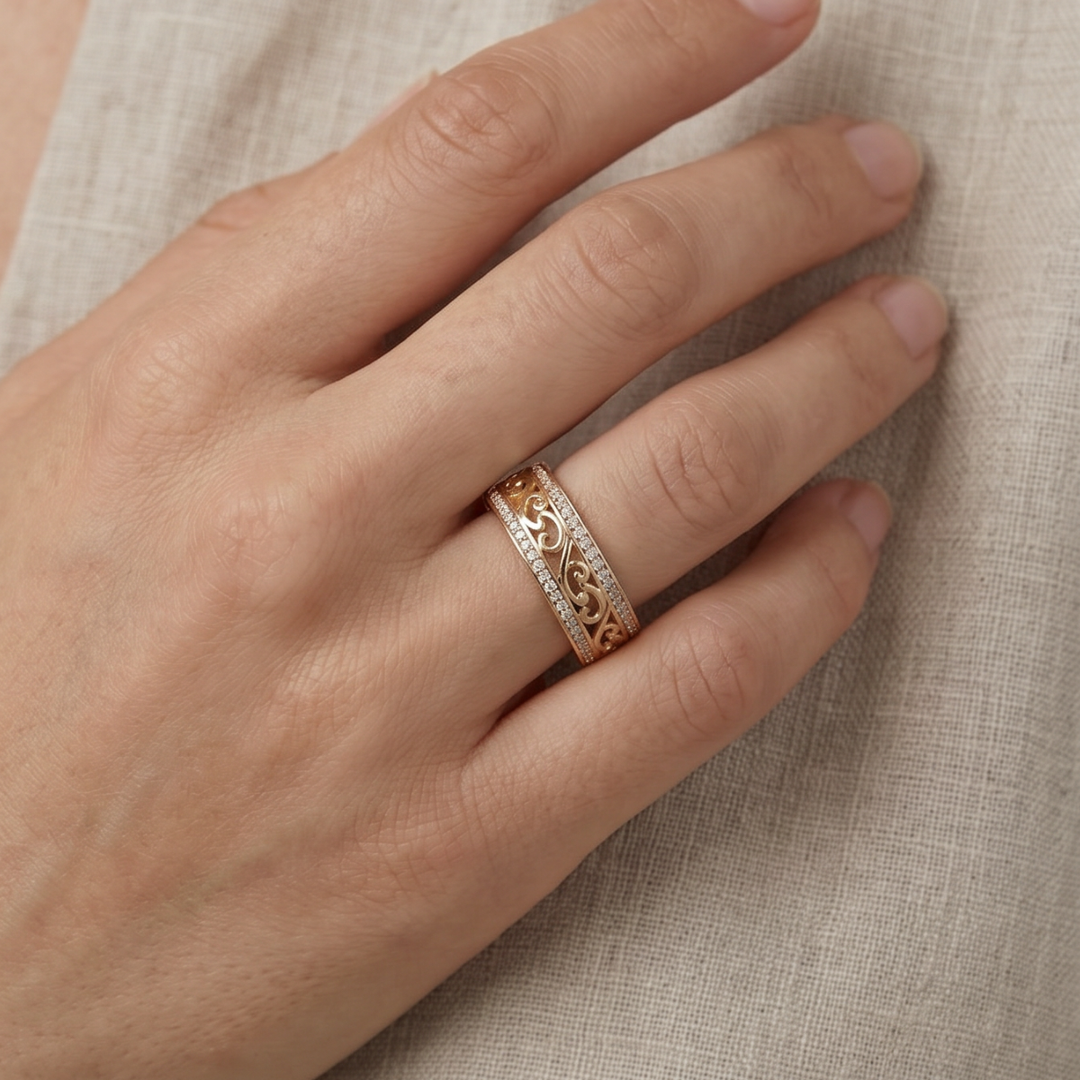 Shiny Hollow Gold Ring
