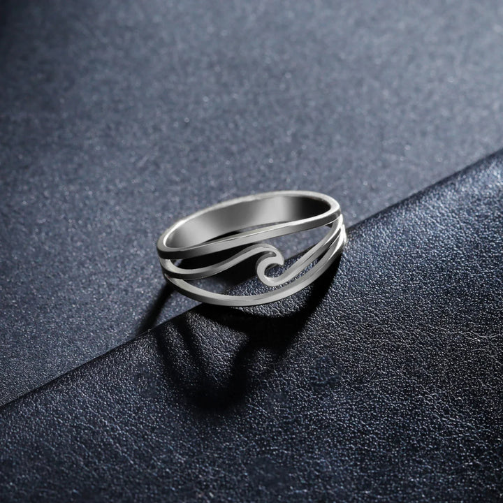 Ocean Wave Ring in Gold