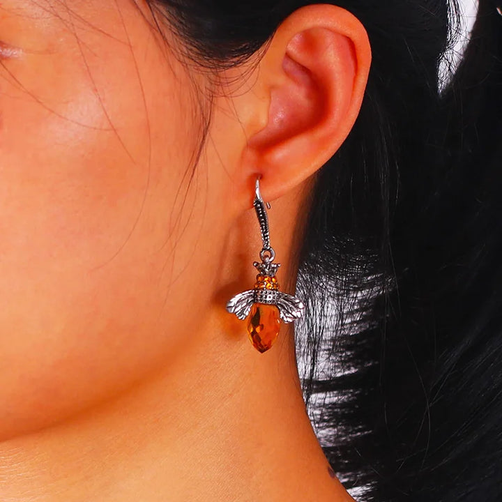 Vintage Bee Necklace &amp; Earrings Set