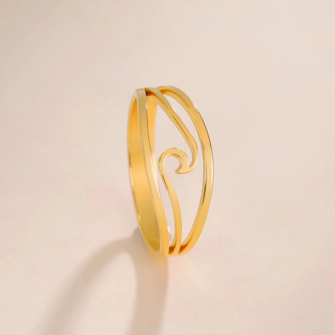 Ocean Wave Ring in Gold