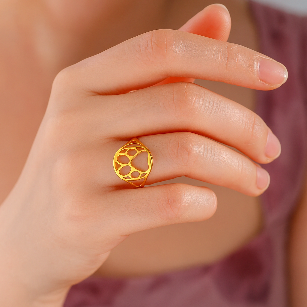 Open Paw Ring in Stainless Steel – Lightweight &amp; Stylish