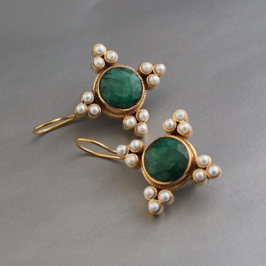 Vintage Green Crystal &amp; Pearls Earrings